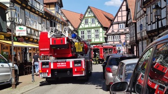Freiwillige Feuerwehr Celle: FW Celle: Küchenbrand in einem Fachwerkhaus in der Celler Altstadt! Zwei verletzte Personen!