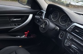 Polizei Rheinisch-Bergischer Kreis: POL-RBK: Bergisch Gladbach - Zwei Diebstähle aus Kraftfahrzeugen