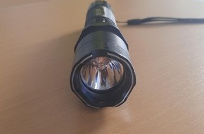 Bundespolizeiinspektion Bremen: BPOL-HB: Erneuter Fund am Flughafen Bremen - Bundespolizei stellt getarnten Elektroschocker sicher