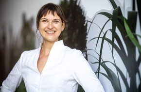 Dr. Nicole Lenz: Zahnärztin Dr. Nicole Lenz appelliert an Vorsorge vor unterschätzter Volkskrankheit Parodontitis und präsentiert innovative Früherkennungsmethoden