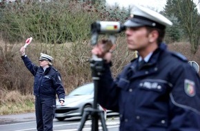 Polizei Rhein-Erft-Kreis: POL-REK: Gerade im Winter: Fahren Sie bitte mit angepasster Geschwindigkeit- Rhein-Erft-Kreis