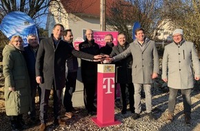 Deutsche Telekom AG: Glasfaserausbau: Es darf gesurft werden