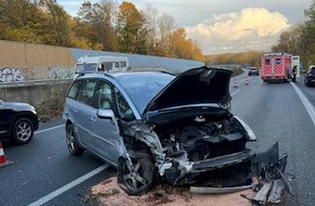 Polizei Bielefeld: POL-BI: Auf nasser Fahrbahn zu schnell unterwegs