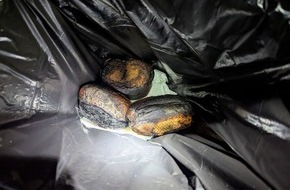 Freiwillige Feuerwehr Bedburg-Hau: FW-KLE: Verletzter Senior nach starker Rauchentwicklung in Wohnung