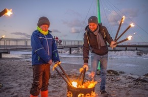 Ostsee-Holstein-Tourismus e.V.: Winterschönes Lichtermeer an der Ostsee