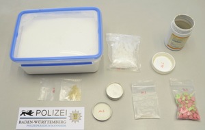 Polizeipräsidium Mannheim: POL-MA: St. Leon-Rot/BAB 6: Zwei Männer im Alter von 27 und 28 Jahren wegen Verdachts des unerlaubten Handeltreibens mit Betäubungsmitteln in nicht geringer Menge in Haft - fast 3 kg Amphetamin sichergestellt
