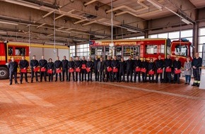 Feuerwehr Bremerhaven: FW Bremerhaven: Verbeamtungen und Neueinstellungen bei der Feuerwehr Bremerhaven