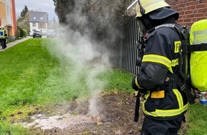 Feuerwehr Moers: FW Moers: Dampfentwicklung durch beschädigte Fernwärmeleitung in Moers-Vinn