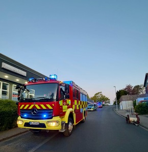 FW Mettmann: Brand in einem Geschäftshaus