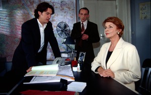 SAT.1 GOLD: Senta Berger als Gaststar in "Kommissar Rex"