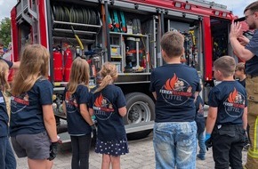 Kreisfeuerwehr Oldenburg: FW-OLL: Aktion "Ferienfeuerwehr" in Littel ein voller Erfolg: 21 Kinder erleben spannende 24-StundenSchicht
