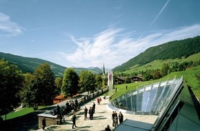 ALPBACHTAL SEENLAND Tourismus: Ideen-Alm lässt VIPs locker plaudern - BILD