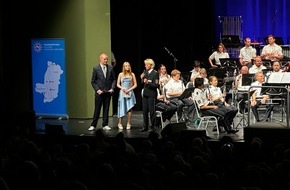 Polizeiinspektion Emsland/Grafschaft Bentheim: POL-EL: Lingen - Ein unvergesslicher Konzertabend: Filmmusik in Harmonie und Einklang mit dem Polizeiorchester Niedersachsen, Susan Albers und der Big Band der Friedensschule