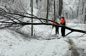 Feuerwehr Stolberg: FW-Stolberg: Schneefall verursacht zahlreiche Einsätze