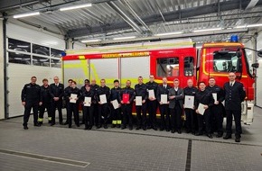 Feuerwehr Bremerhaven: FW Bremerhaven: Beförderungen und Ehrungen bei den Freiwilligen Feuerwehren in Bremerhaven