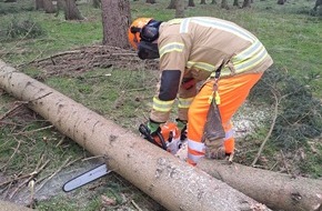Kreisfeuerwehr Oldenburg: FW-OLL: Sonderdienst Motorkettens&auml;ge: Feuerwehr Wildeshausen trainiert f&uuml;r den Ernstfall