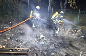 Feuerwehr Schermbeck: FW-Schermbeck: Brand mehrerer M&uuml;llcontainer an der Gesamtschule