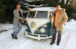 Kabel Eins: echt gewonnen! Remscheider erhält den frisch restaurierten VW Samba-Bus der zehnten "Abenteuer Auto"-Umbau-Aktion/ Als nächstes nimmt sich kabel eins einen Opel Manta B vor ...