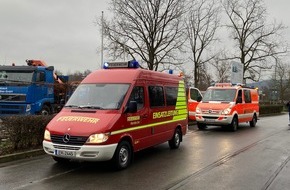 Feuerwehr Herdecke: FW-EN: Gewässerverunreinigung auf dem Hengsteysee und Ruhrzwischenlauf - Feuerwehren aus Herdecke und Hagen vor Ort (FOTO)