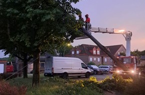 Feuerwehr Ahlen: FW-WAF: Zahlreiche Unwettereins&auml;tze f&uuml;r die Feuerwehr Ahlen