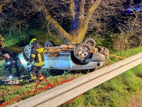 FW Wenden: Verkehrsunfall mit eingeklemmter Person: Einsatz der Drohneneinheit der Feuerwehr Wenden