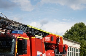 Feuerwehr Oberhausen: FW-OB: Dachstuhlbrand in Oberhausen-Lirich - keine Verletzten