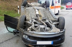 Polizeipräsidium Westpfalz: POL-PPWP: Stelzenberg: Auto aufs Dach gelegt
