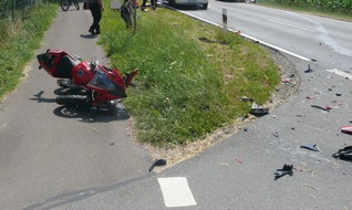 Polizei Minden-Lübbecke: POL-MI: Schwerer Unfall: Motorradfahrer (22) aus Hille per Hubschrauber in Klinik nach Hannover geflogen