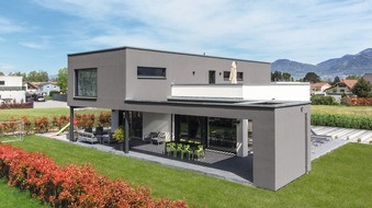 WeberHaus GmbH & Co. KG: Homestory: Architektenvilla in Grau / WeberHaus