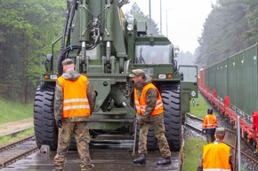 Die Logistik der Streitkräftebasis unterstützt die Schnelle Eingreiftruppe der NATO (VJTF) auf dem Truppenübungsplatz in der Oberlausitz (Sachsen)