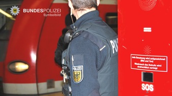 Bundespolizeidirektion München: Bundespolizeidirektion München: Zeugen von sexueller Belästigung gesucht / Unbekannter belästigt 15-Jährige in der S-Bahn