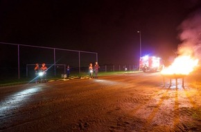 Freiwillige Feuerwehr Kranenburg: FW Kranenburg: Jahresabschlussübung der Jugendfeuerwehr: Ein gelungener Einsatz mit realistischer Herausforderung