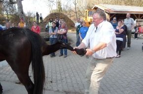Kabel Eins: Pferdeflüsterer Tamme Hanken legt Hand an - bei kabel eins