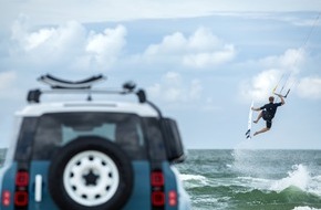 Jaguar Land Rover Deutschland GmbH - Presse Land Rover: Destination Defender Sylt 2025: Britische Abenteuermarke trifft auf Stars des Kite-Surf World Cups