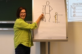 Hochschule Bremerhaven: Visuelle Notizen: Studierende der Hochschule Bremerhaven erlernen gehirnfreundliche Sketchnote-Methode für effektiveres Studium