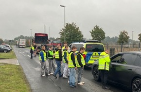 Polizeiinspektion Emsland/Grafschaft Bentheim: POL-EL: Lingen - Verkehrskontrolle auf A31 und B213 - Sch&uuml;lerpraktikanten begleiten Einsatzkr&auml;fte
