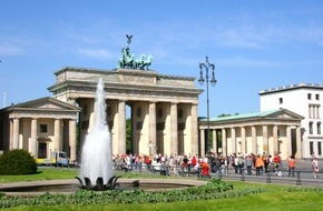 Messe Berlin GmbH: Günstige Reiseangebote zur CMS 2015 nach Berlin / Die Hauptstadt glänzt zur Reinigungsfachmesse im September mit einem grandiosen Kultur-, Unterhaltungs- und Freizeitprogramm