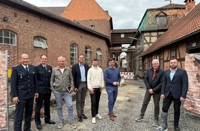 Polizeipr&auml;sidium Osthessen: POL-OH: Gemeinsame Pressemitteilung der Stadt Schlitz und des Polizeipr&auml;sidiums Osthessen "Geb&auml;ude I" im Schlitzer Hahnekiez: Neuer Standort f&uuml;r Polizei, Schlitzer Bote und B&uuml;rgerb&uuml;ro