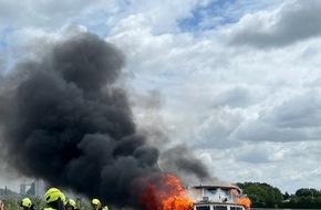 Polizei Duisburg: POL-DU: Münster/Duisburg: Sportboot explodiert - Wasserschutzpolizei ermittelt und sucht Zeugen