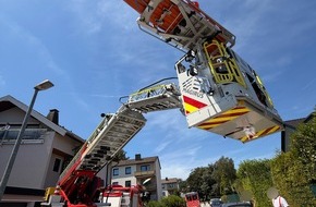 Feuerwehr Sprockh&ouml;vel: FW-EN: Person ruft aus Wohnung um Hilfe - Feuerwehr &ouml;ffnet T&uuml;r