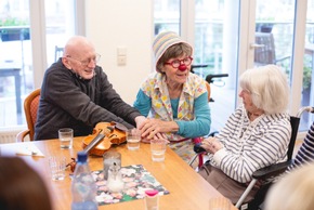 Humor im Pflegealltag: DOMICIL setzt in Hamburg auf Klinik-Clowns