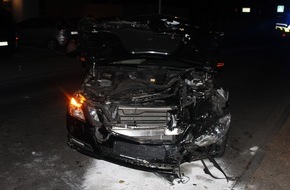 Polizei Düren: POL-DN: Sechs beschädigte Autos nach Abbiegeversuch