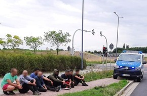 Bundespolizeiinspektion Dresden: BPOLI DD: 20 Geschleuste im Dresdner Norden - Zwei Schleuser in Haft