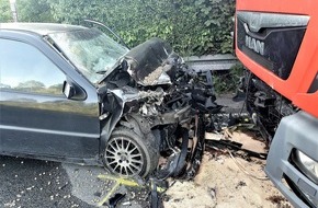 Feuerwehr Sprockhövel: FW-EN: Frontalzusammenstoß auf der Wuppertaler Straße