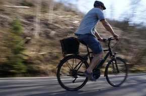 Kreispolizeibehörde Oberbergischer Kreis: POL-GM: Neues Kursangebot von VHS Oberberg, Kreispolizeibehörde und ADFC für einen sicheren Umgang mit dem eigenen Pedelec ("E-Bike")