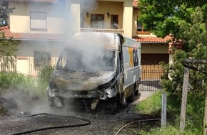 Polizeiinspektion Anklam: POL-ANK: Technischer Defekt - Lieferfahrzeug in Brand geraten