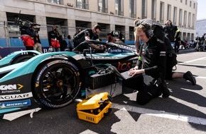 Jaguar Land Rover Deutschland GmbH - Presse Jaguar: Jaguar TCS Racing: Die Software ist das Herzstück bei der Entwicklung elektrischer Renn- und Serienwagen