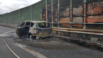 Feuerwehr Recklinghausen: FW-RE: PKW-Brand auf der BAB 43 - massive Probleme mit der Rettungsgasse in der Autobahnbaustelle