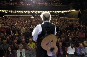Sommer Festival im Corso Theater Zürich: Chansons, Comedy und ein Feuerwerk an Inspiration: 13. Sommer Festival - 3. bis 23. Juni 2004 im Corso Theater Zürich