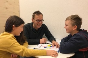 Peter Gläsel Stiftung: Elternsprechtag adé? Wie die Peter Gläsel Schule ihre Schüler beim Lernen berät